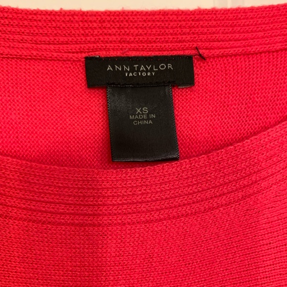 Ann Taylor Coral Colored Tunic Sweater XS - Picture 2 of 2